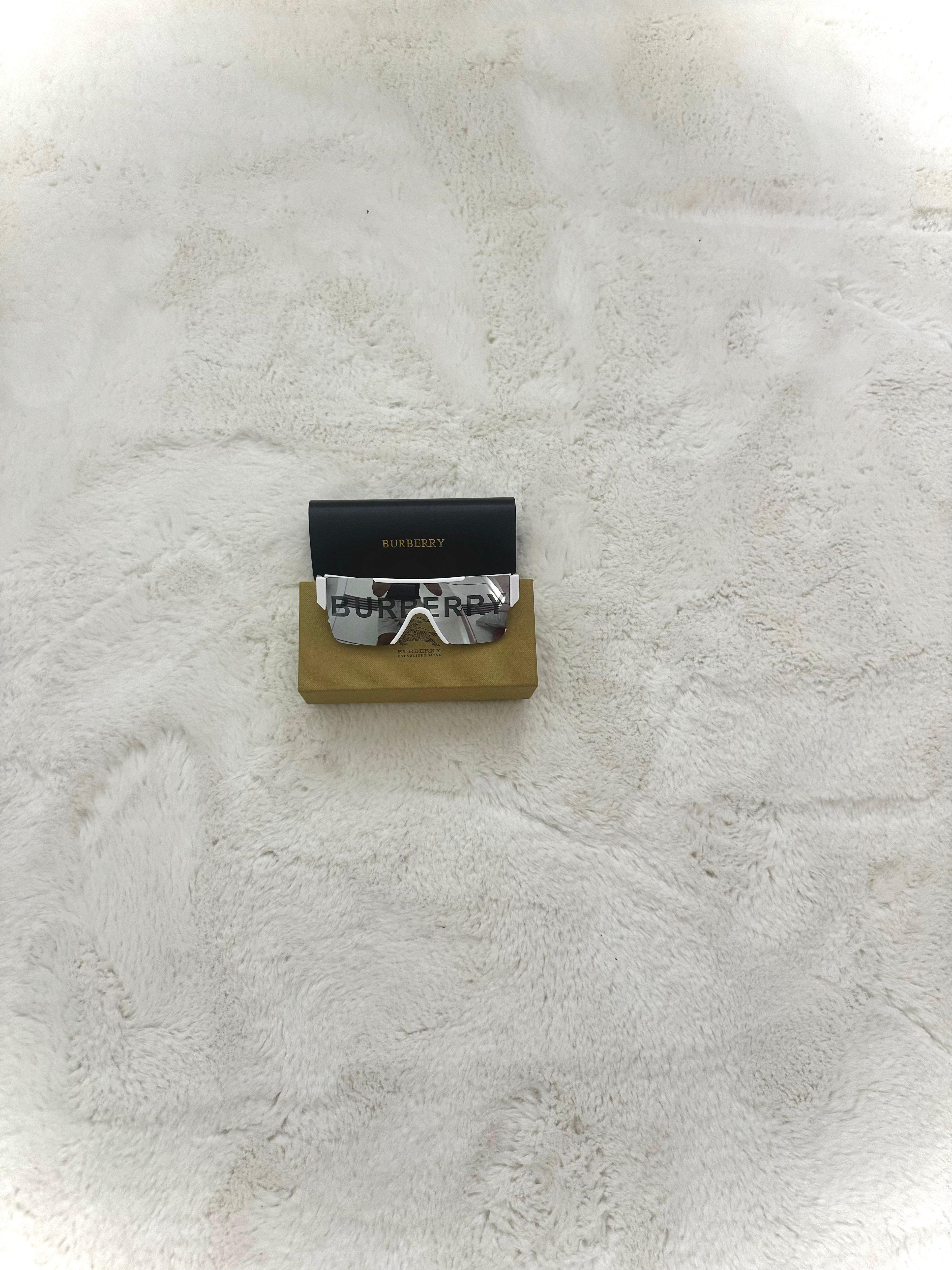 Lunette Burberry
